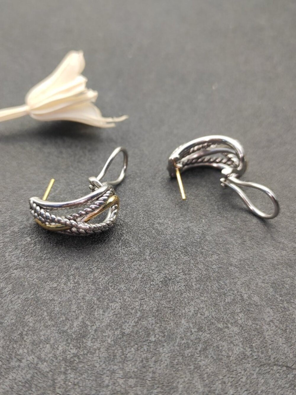 David Yurman 925 Silver Earrings with Original Pouch